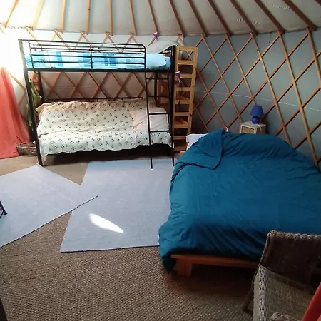 La Yourte Des Abeilles Campingplatz *