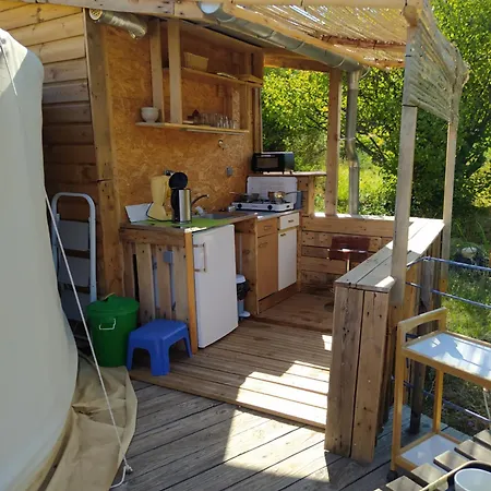 Campingplatz La Yourte Des Abeilles *