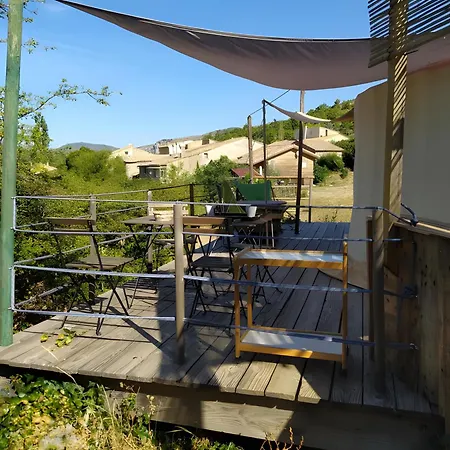 Kemping La Yourte Des Abeilles