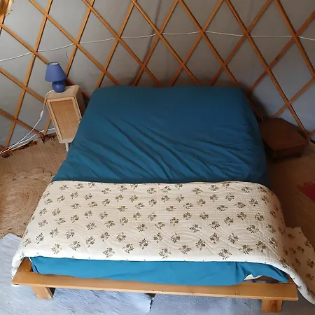 La Yourte Des Abeilles Camping La Roche-sur-le-Buis