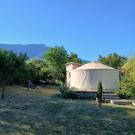La Yourte Des Abeilles Kemping La Roche-sur-le-Buis