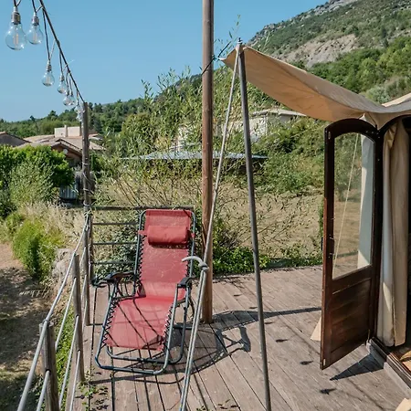 La Yourte Des Abeilles Campingplads La Roche-sur-le-Buis